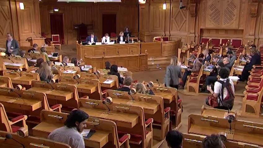 Stillbild från Öppen utfrågning, Öppen utfrågning om unga vuxnas möjlighet att finansiera eget boende