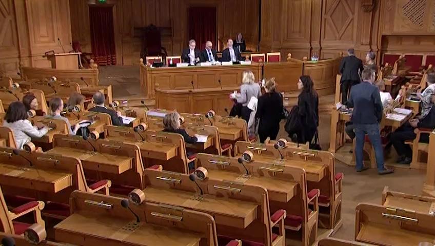 Stillbild från Öppen utfrågning, Öppen utfrågning om Finanspolitiska rådets rapport