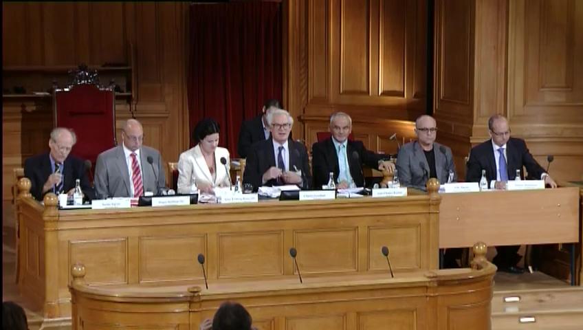 Stillbild från Öppen utfrågning, Utvärdering av Riksbanken penningpolitik