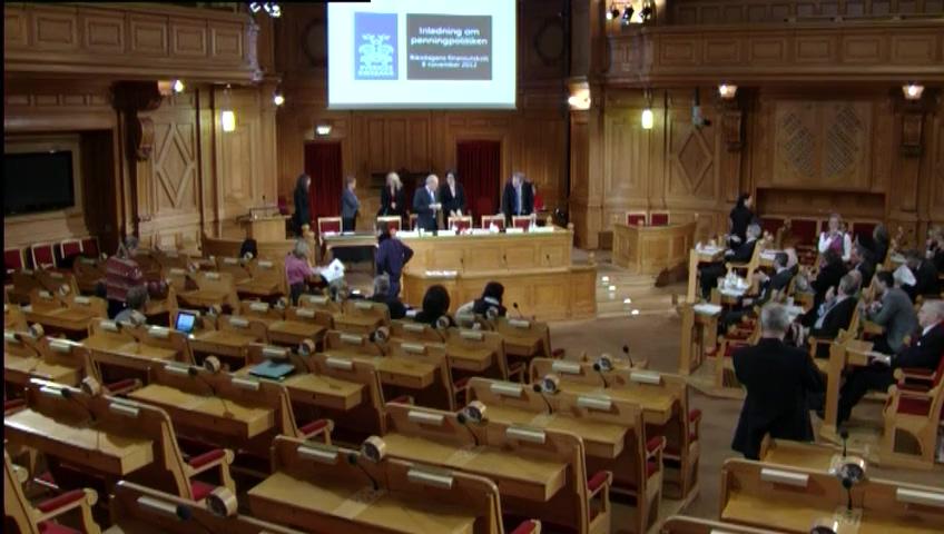 Stillbild från Öppen utfrågning, Penningpolitiken