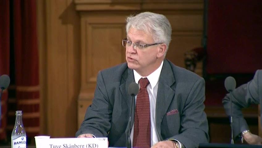 Stillbild från Öppen utfrågning, Öppen utfrågning om marknadsföring i sociala medier