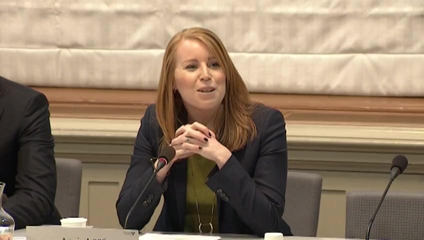 Stillbild från Öppen utfrågning, KU-utfrågning med tidigare näringsminister Annie Lööf (C)