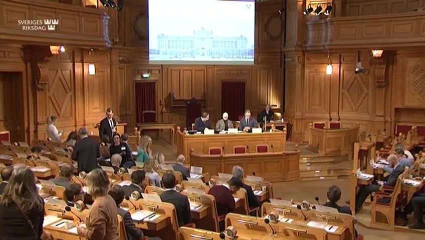 Stillbild från Öppen utfrågning, Öppen utfrågning om arbetet mot överskuldsättning