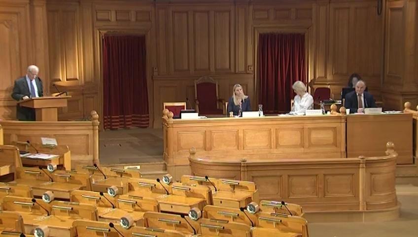 Stillbild från Öppen utfrågning, Öppen utfrågning om den aktuella penningpolitiken