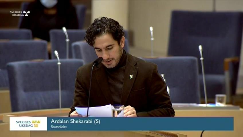 Stillbild från Interpellationsdebatt, Sjukersättning efter skönhetsoperationer 