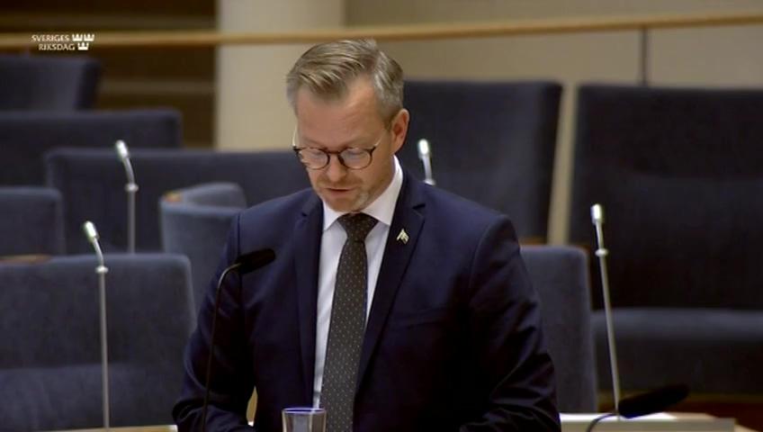 Stillbild från Interpellationsdebatt, Polisers trygghet och ekonomiska villkor