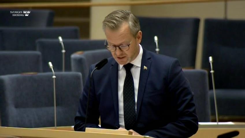 Stillbild från Interpellationsdebatt, Åtgärder för att bekämpa romansbedrägerier