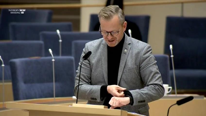 Stillbild från Interpellationsdebatt, Straffrättsliga åtgärder mot brister vid transport av farligt gods