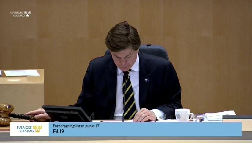 Stillbild från Debatt om förslag, Tillfällig ändring i Första-Fjärde AP-fondens placeringsregler med anledning av covid-19