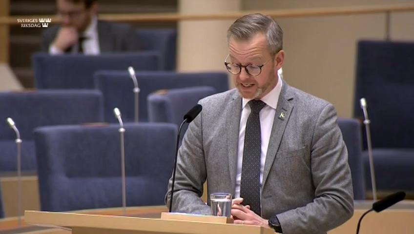 Stillbild från Interpellationsdebatt, De tidsbegränsade licenserna