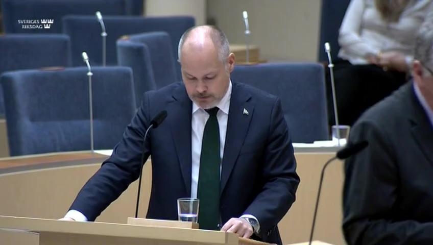 Stillbild från Interpellationsdebatt, Hot mot förtroendevalda