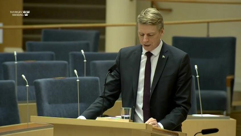 Stillbild från Interpellationsdebatt, Samspelet mellan försvar och byggande