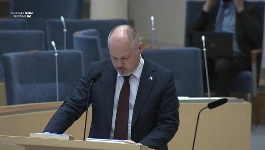 Stillbild från Interpellationsdebatt, Resultatet av gymnasielagen 