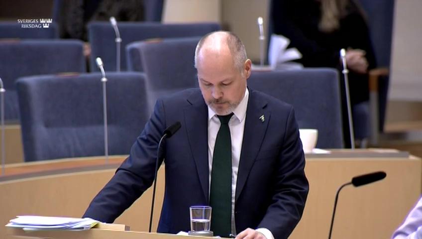 Stillbild från Interpellationsdebatt, Uppehållstillstånd av humanitära skäl 