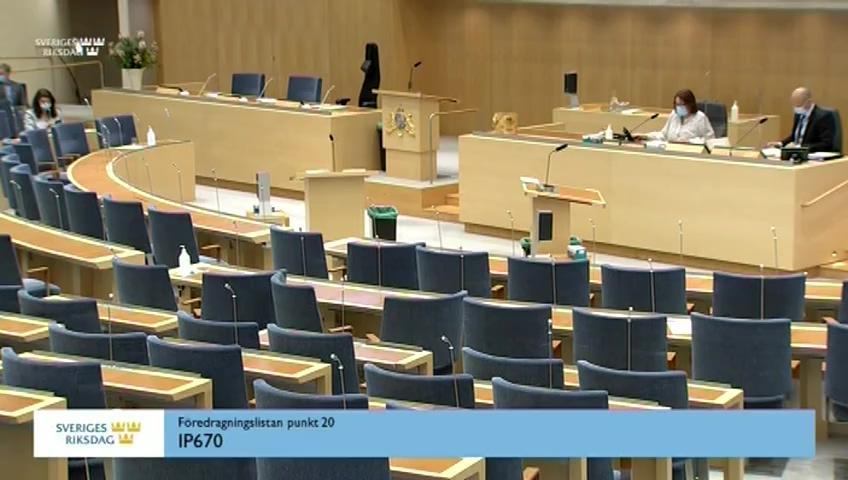 Stillbild från Interpellationsdebatt, Krigsbrott mot kvinnor och dess följder