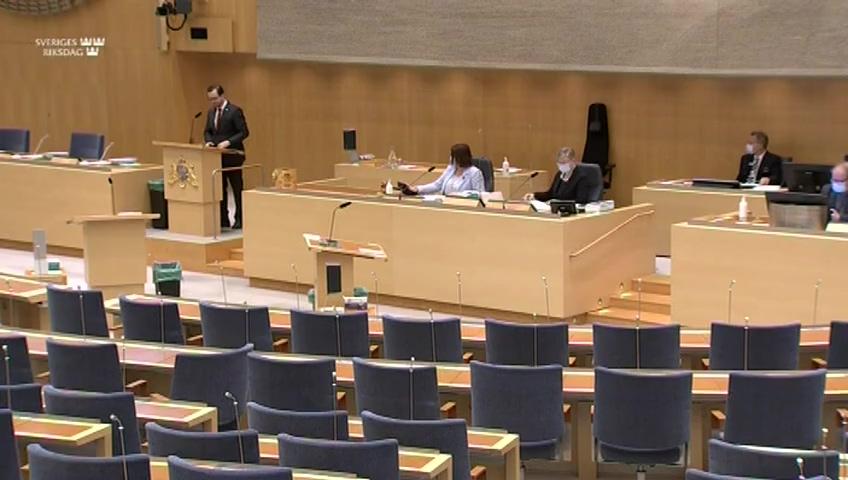 Stillbild från Debatt om förslag, Särskilt investeringsutrymme för elnätsverksamhet – investeringar i ökad nätkapacitet