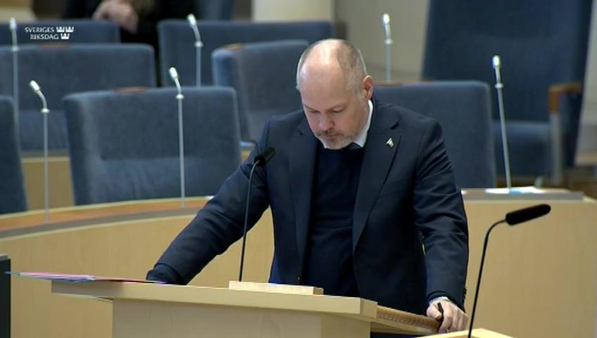 Stillbild från Interpellationsdebatt, Kapade bostadsrättsföreningar
