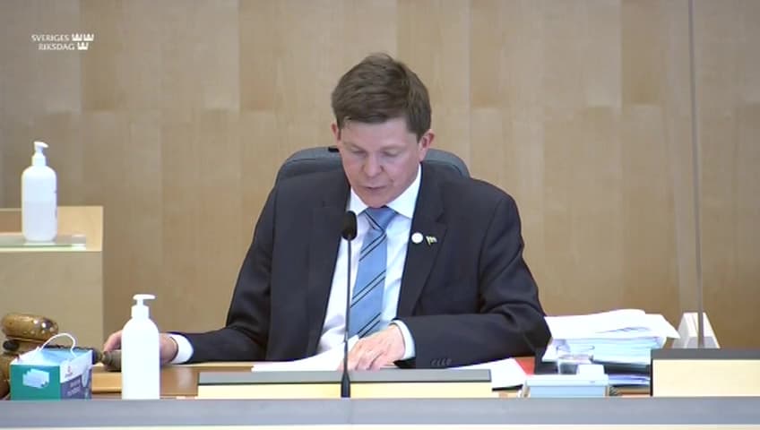 Stillbild från Beslut, Beslut