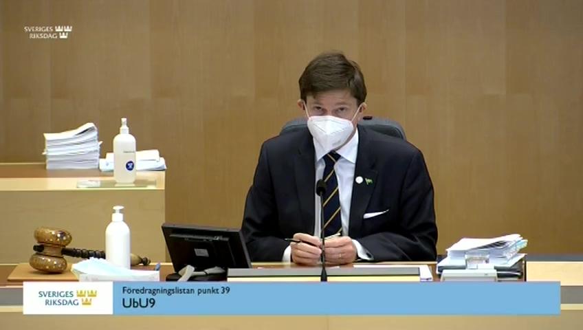 Stillbild från Debatt om förslag, Möjlighet till betyg från årskurs 4