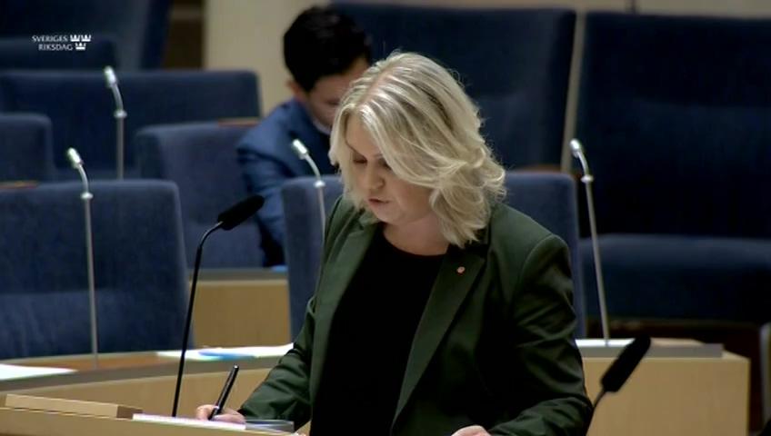 Stillbild från Interpellationsdebatt, Nationens ansvar för läkemedelsförsörjningen