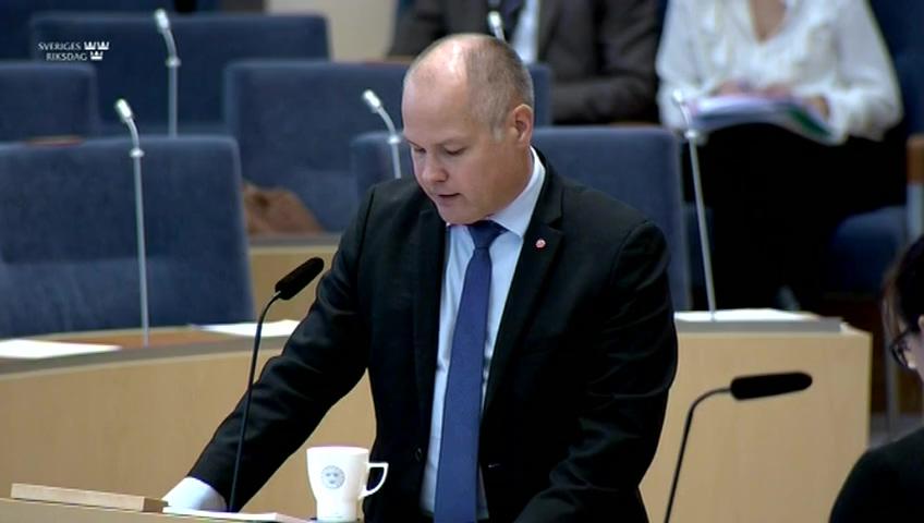 Stillbild från Interpellationsdebatt, Förtryck och våld i hederns namn 