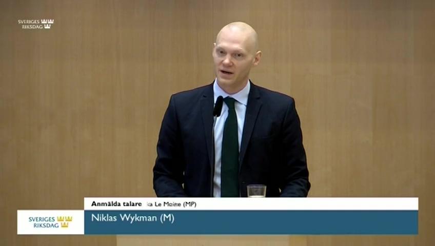 Stillbild från Debatt om förslag, Skatt på plastbärkassar