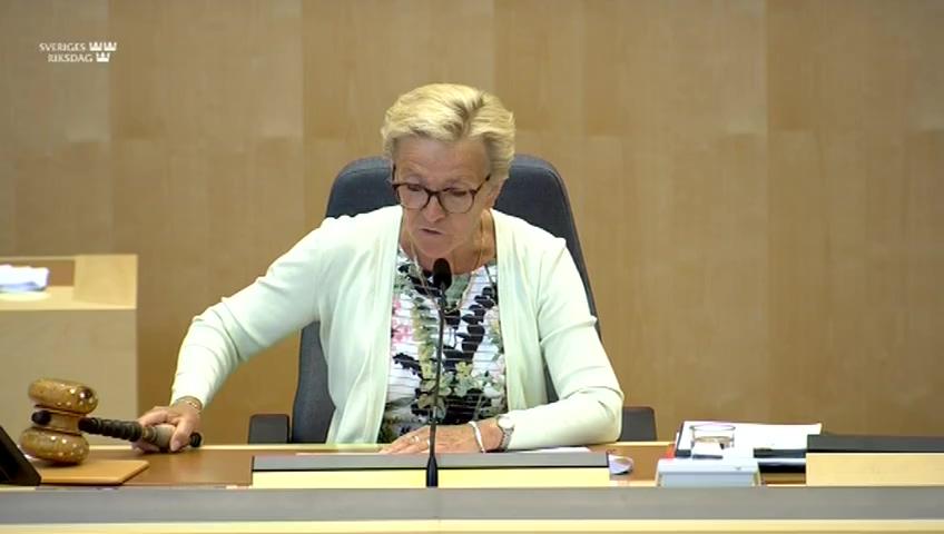 Stillbild från Debatt om förslag, Förlängd anmälningstid för avstämning av preliminärt stöd vid korttidsarbete