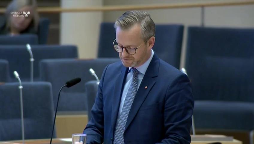 Stillbild från Interpellationsdebatt, Rekrytering av deltidsbrandmän