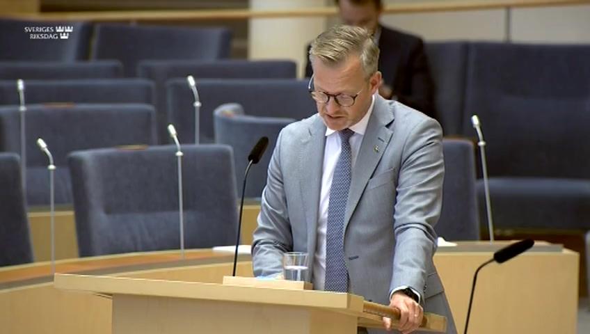 Stillbild från Interpellationsdebatt, Förstärkta kontroller på vägarna