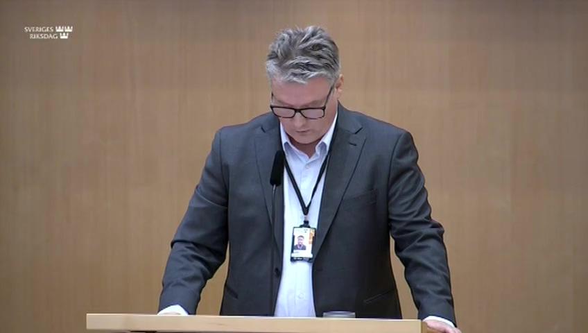 Stillbild från Debatt om förslag, Vapenfrågor