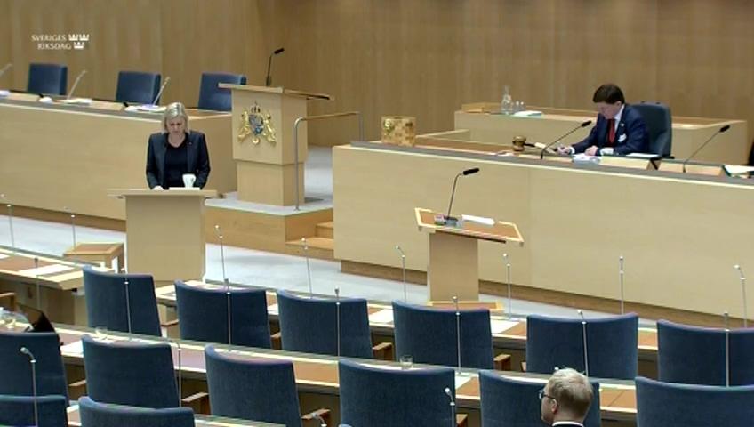 Stillbild från Interpellationsdebatt, Utvärdering av elektronikskatten