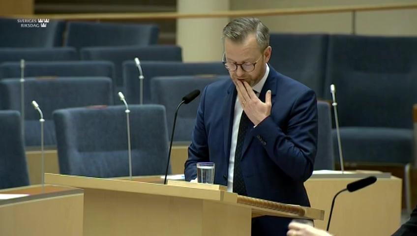 Stillbild från Interpellationsdebatt, Definitionen av magasin