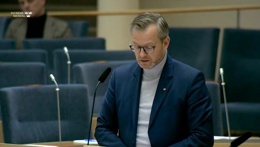 Stillbild från Interpellationsdebatt, Tillståndsplikt för jägares och sportskyttars vapenmagasin