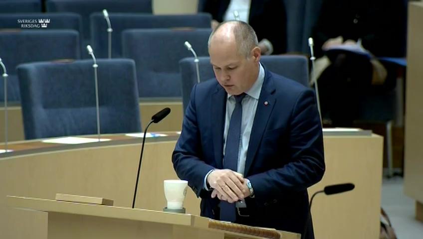 Stillbild från Interpellationsdebatt, Det ökade antalet barn- och ungdomsrån