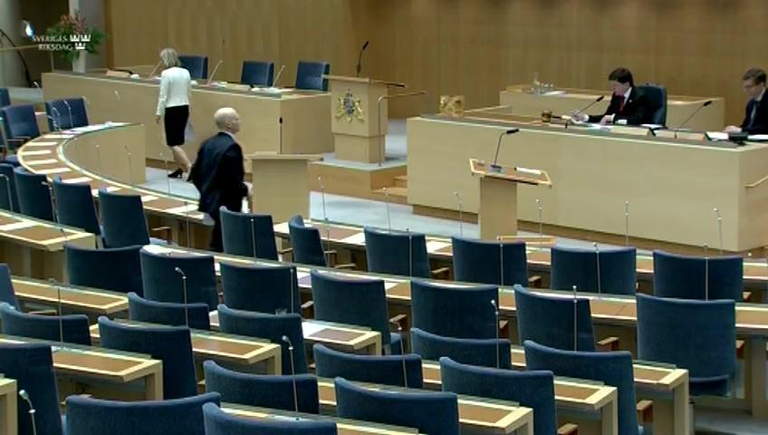 Stillbild från Interpellationsdebatt, Långsiktiga effekter av sänkt skatt på arbete