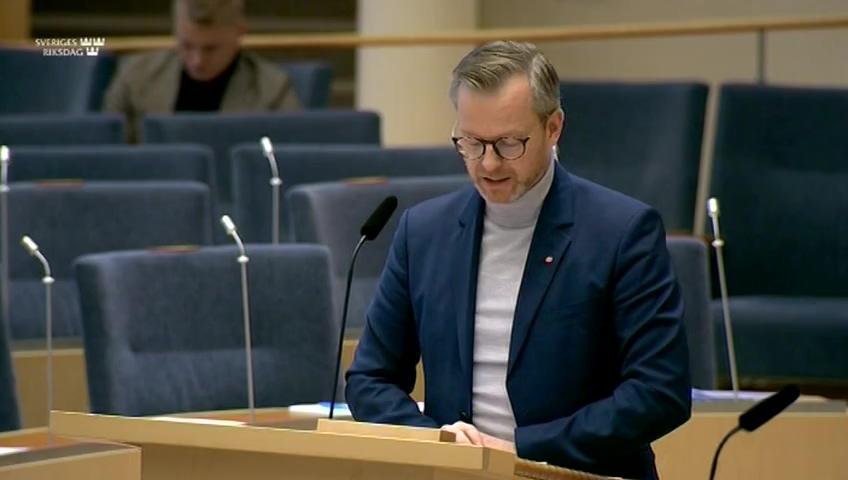 Stillbild från Interpellationsdebatt, Polisens tekniska utrustning