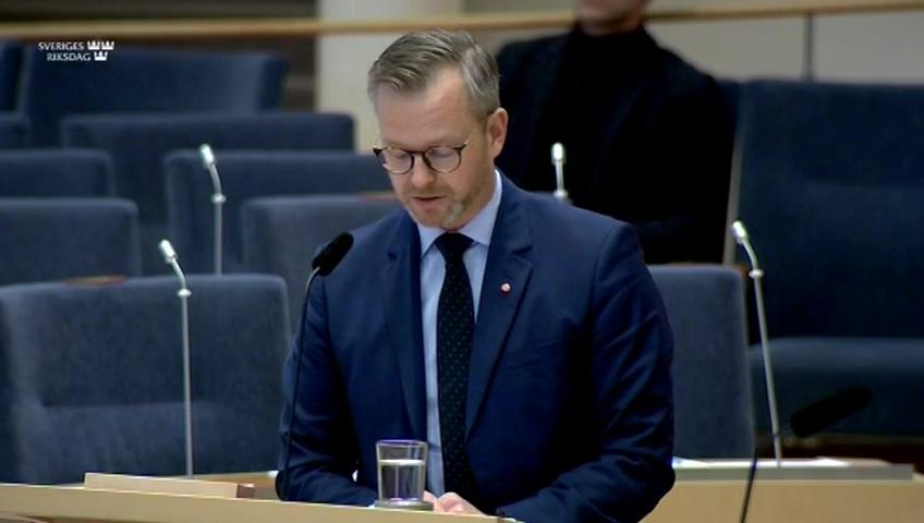 Stillbild från Interpellationsdebatt, Behoven av polisiär kontroll av olaglig taxitrafik