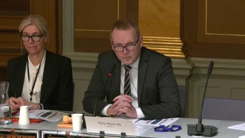 Stillbild från Öppet sammanträde, Öppet sammanträde i EU-nämnden