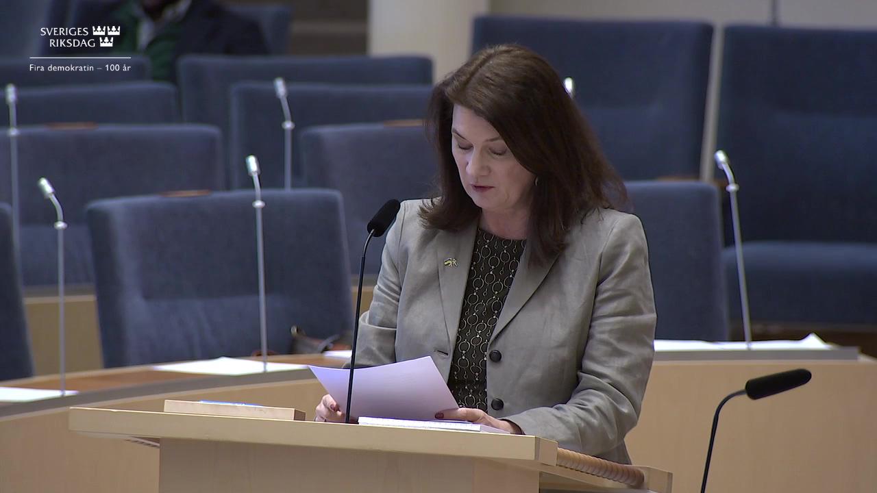 Stillbild från Interpellationsdebatt, Folkmord och ofrivillig organskörd i Kina