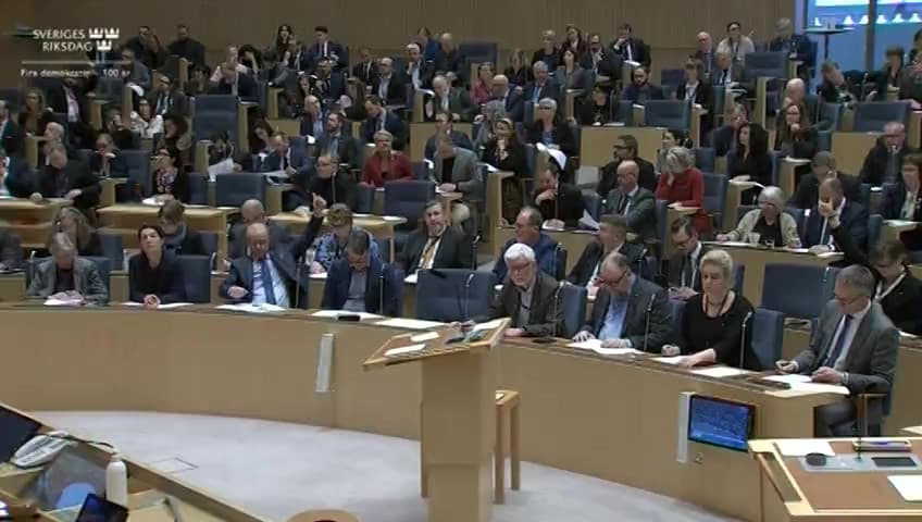 Stillbild från Beslut, Beslut