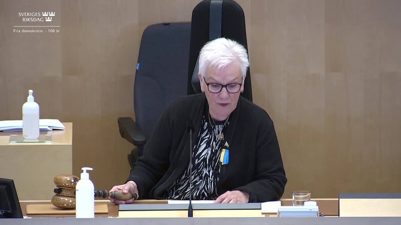 Stillbild från Beslut, Beslut