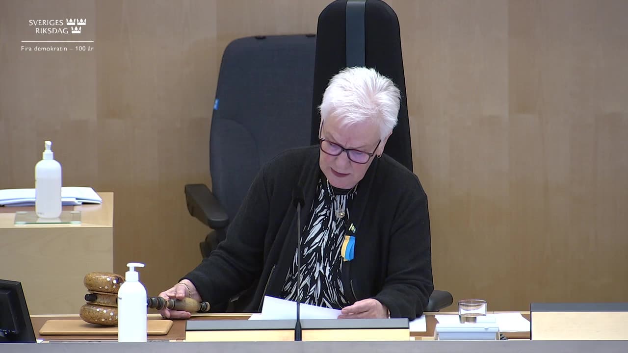 Stillbild från Beslut, Beslut