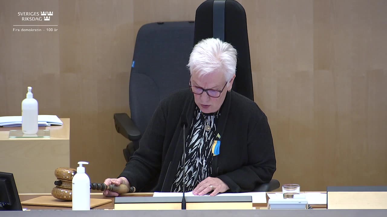 Stillbild från Beslut, Beslut