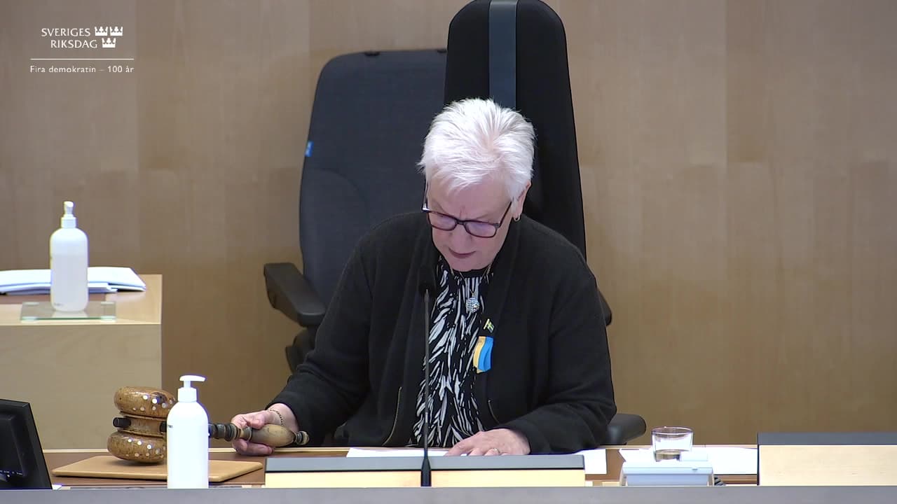 Stillbild från Beslut, Beslut