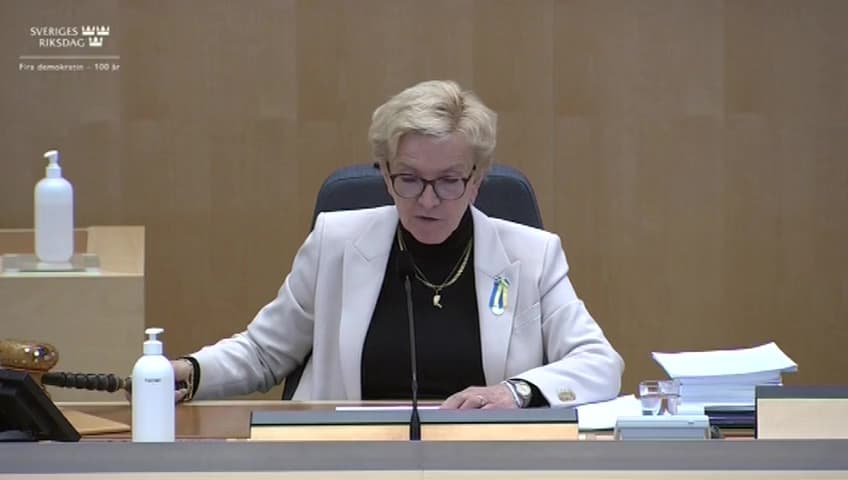 Stillbild från Beslut, Beslut