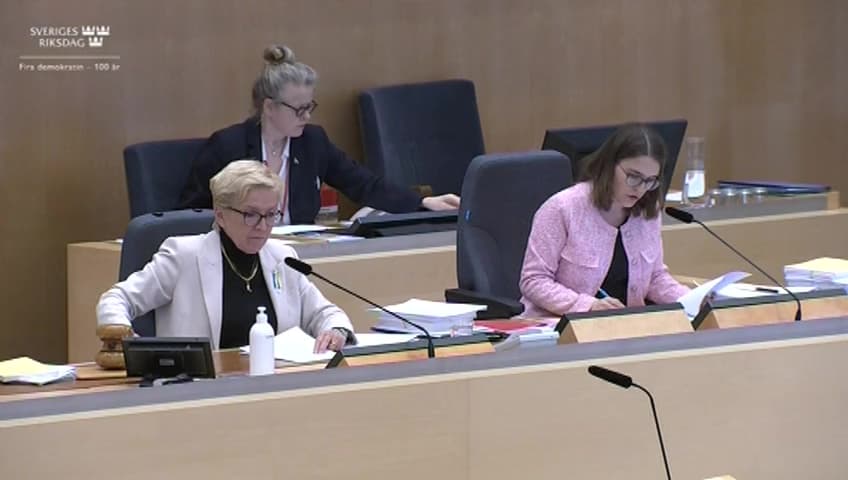 Stillbild från Beslut, Beslut