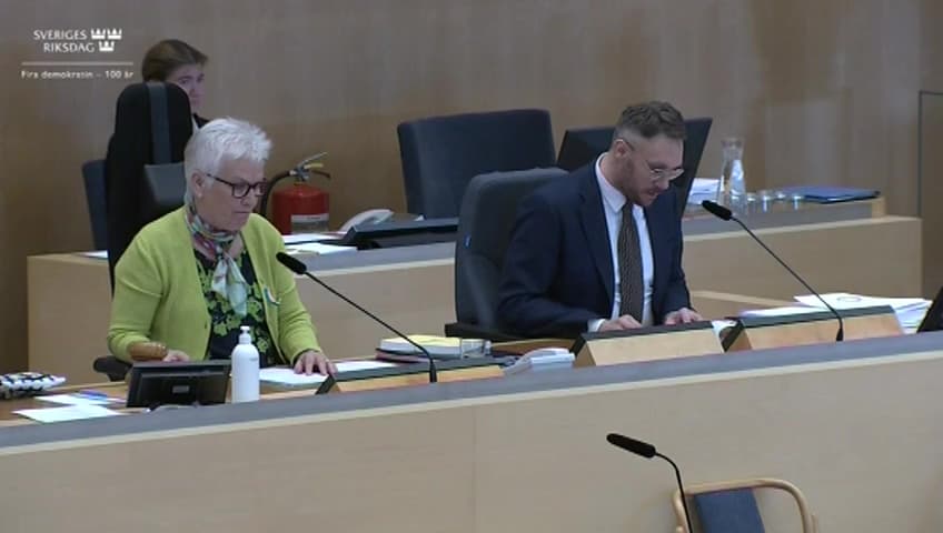 Stillbild från Beslut, Beslut