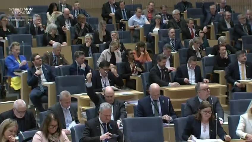 Stillbild från Beslut, Beslut