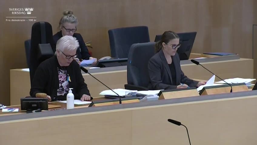 Stillbild från Beslut, Beslut
