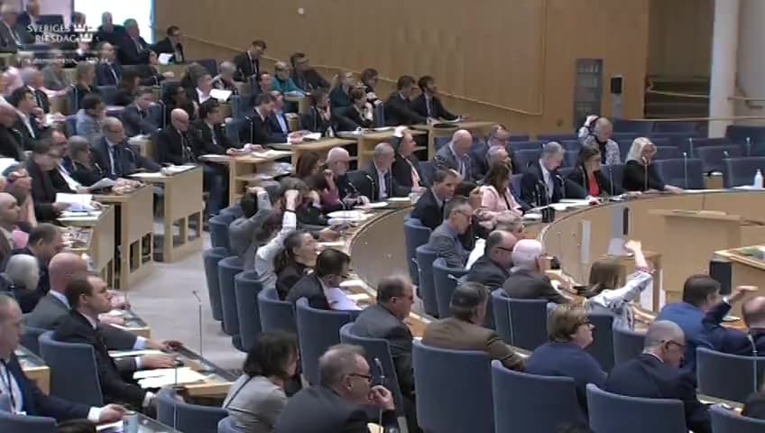 Stillbild från Beslut, Beslut